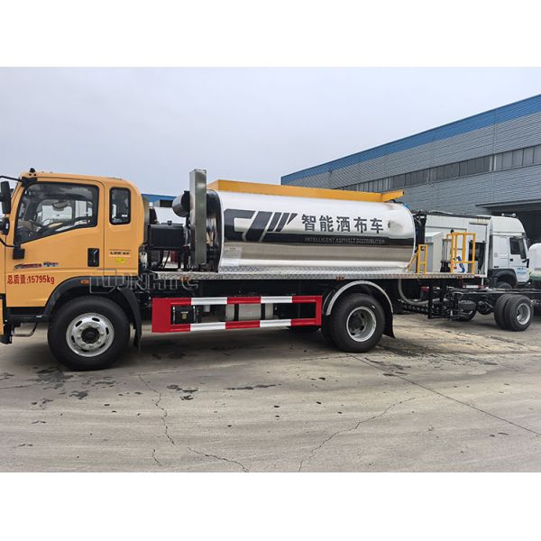 HOWO 6 roues Distributeur de bitume Asphalte Vente de camion pulvérisateur de bitume