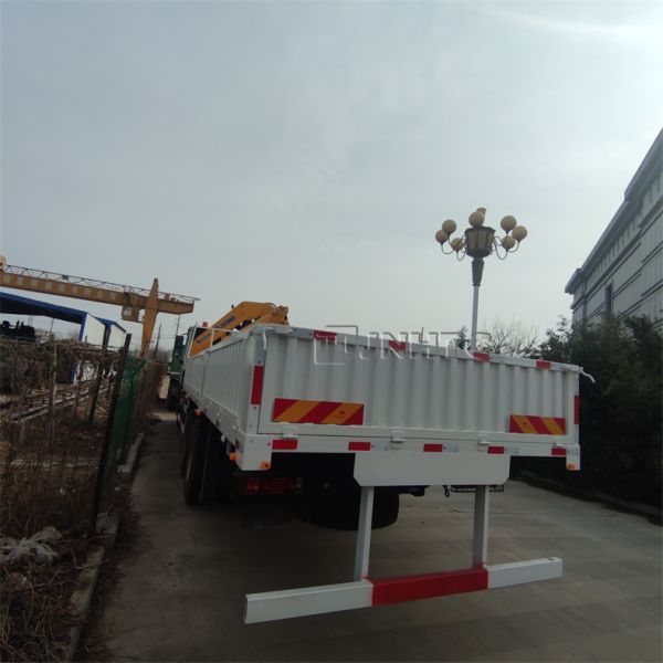 Shacman 8x4 F3000 12 тонны тележки установило колесо руки 12 крана 4 прямое