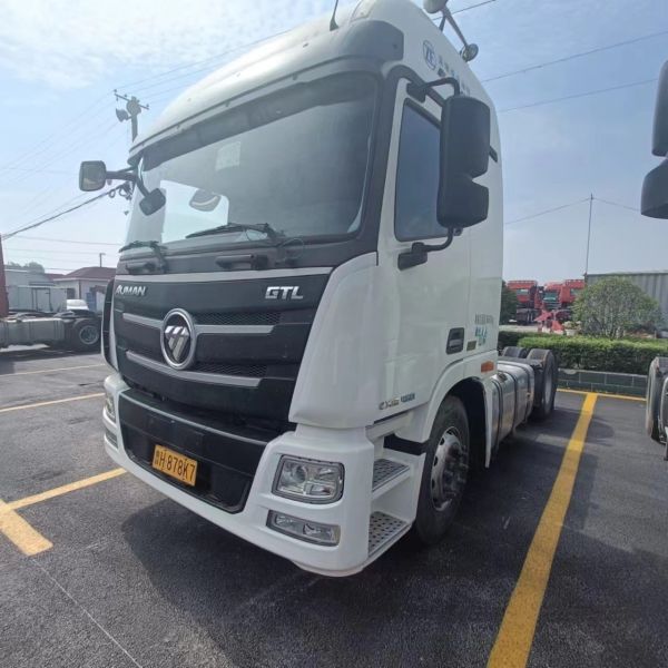 Used Tractor Truck for Towing Semi Trailer with Hydraulic Steering and 600L Fuel Tank