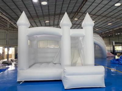 Combo comercial Casa de salto branca com deslizamento equipamento de entretenimento de salto inflável