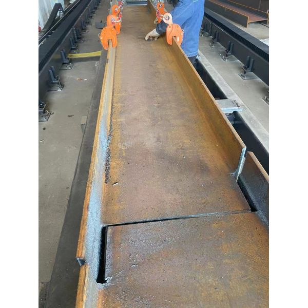 Máquina de corte por láser profesional de haz H para requisitos de corte industrial