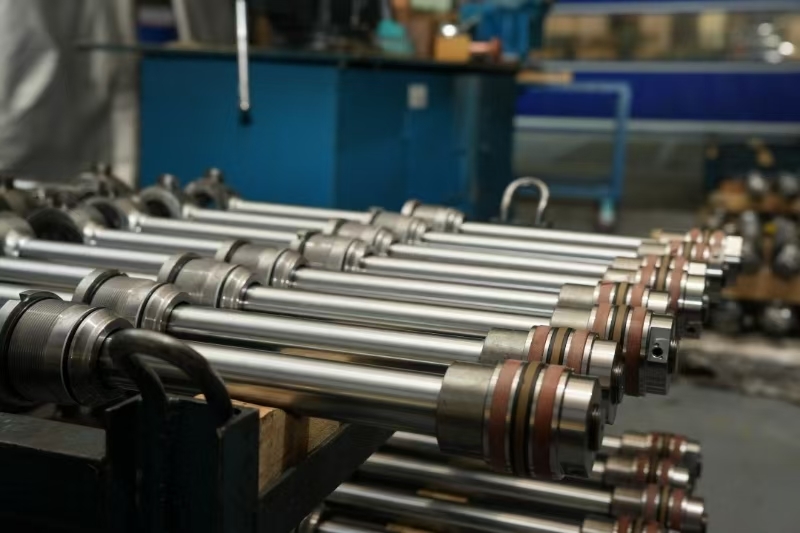 Multistage Hydraulic Cylinder for CAT Bulldozer  Hydraulic Tilting Cylinder 5585117