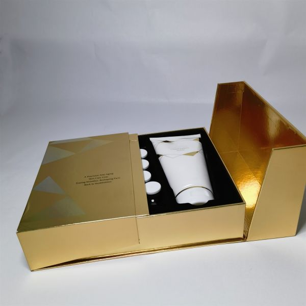 Cosmetic Cardboard Gift Boxes Degradable Custom Business Packaging Boxes