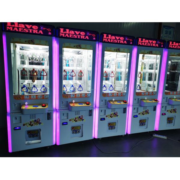Shoe Store Gift Prizes Key Master Vending Machine the Key Master Challenge Win Prizes Keymaster Arcade Games