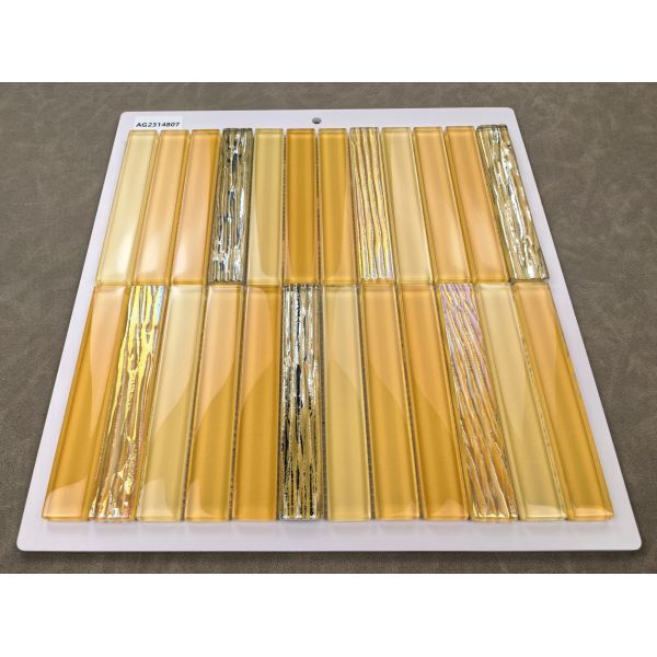 Mosaïques en verre murale jaune de 300x300 mm résistantes aux rayures et à l'eau pour salle de bain et bureau