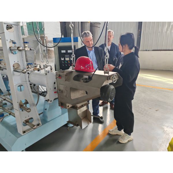Hot Seller;500kg/h  High rust resistance High quality floating fish feed extruder machine Floating Sinking Shrimp Fish Feed Machine Catfish Pet Food Extruder Processing Machinery Price