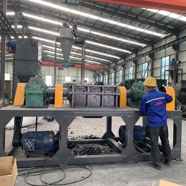 Car Metal Frame Shredding Equipment Dual-Shaft Shredder Machine In USA For Scrap Metal Recycling Plant
