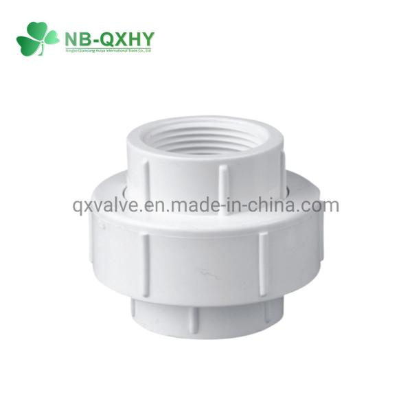 Adaptador com roscas de PVC forjado para resistência à corrosão