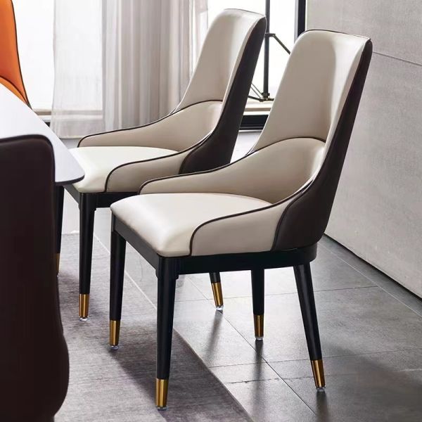 Sillas de comedor de estilo italiano de madera Confortables asientos de PU