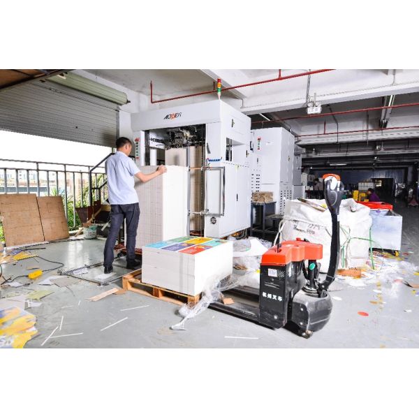 Black Kraft Essential Oil Small Gift Cardboard Cosmetic Perfume Bottle Wrapping Reusable Packaging Cosmetics Paper Box