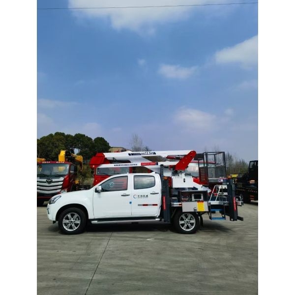 ISUZU Bucket Hydraulic Lift Working Ladder Lifting Pickup Type Aerial Work Truck