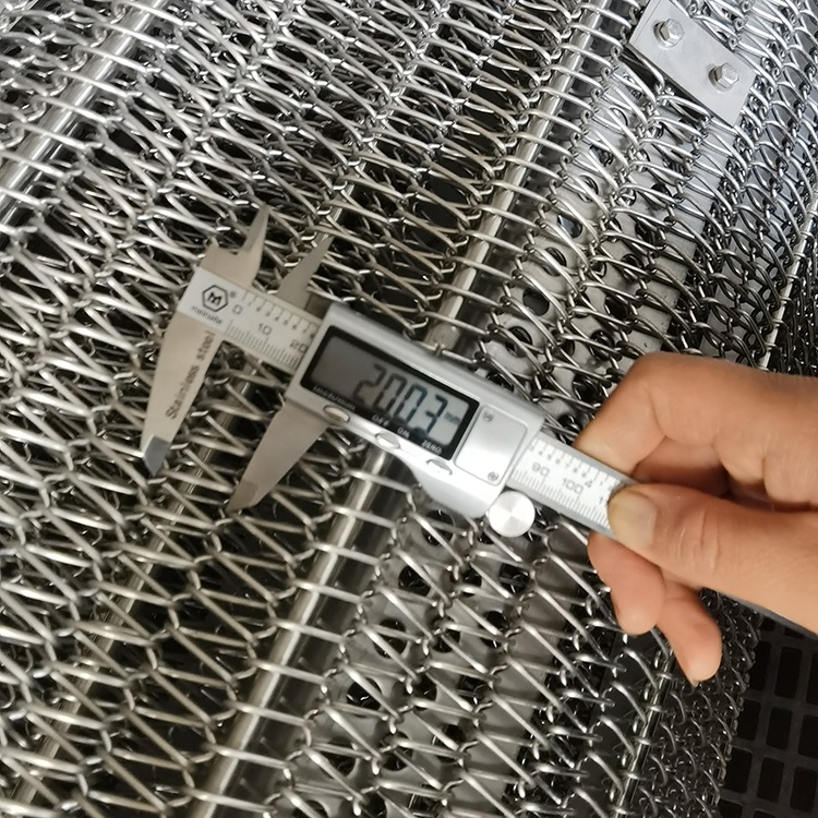 Flexible Wire Mesh Conveyor Belt Offering Excellent Tensile Strength and Resistance to Abrasion for Heavy Load Transport