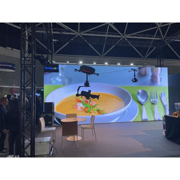 2.9mm Pixel Pitch Exhibition LED Screen Ultra Lightweight LED Screen 7680Hz