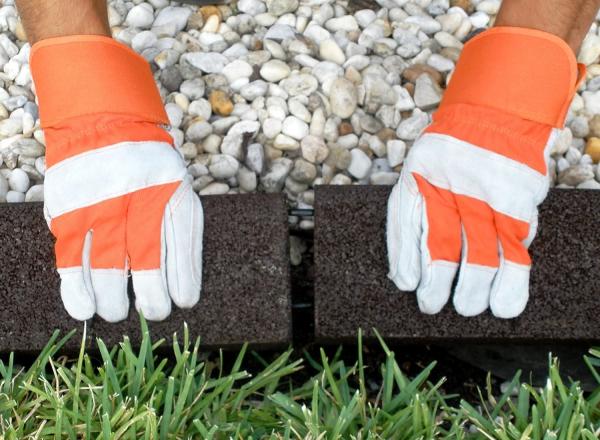 Red Recycled Rubber Garden Edging Customized Rubber Landscape Border 1000*80mm