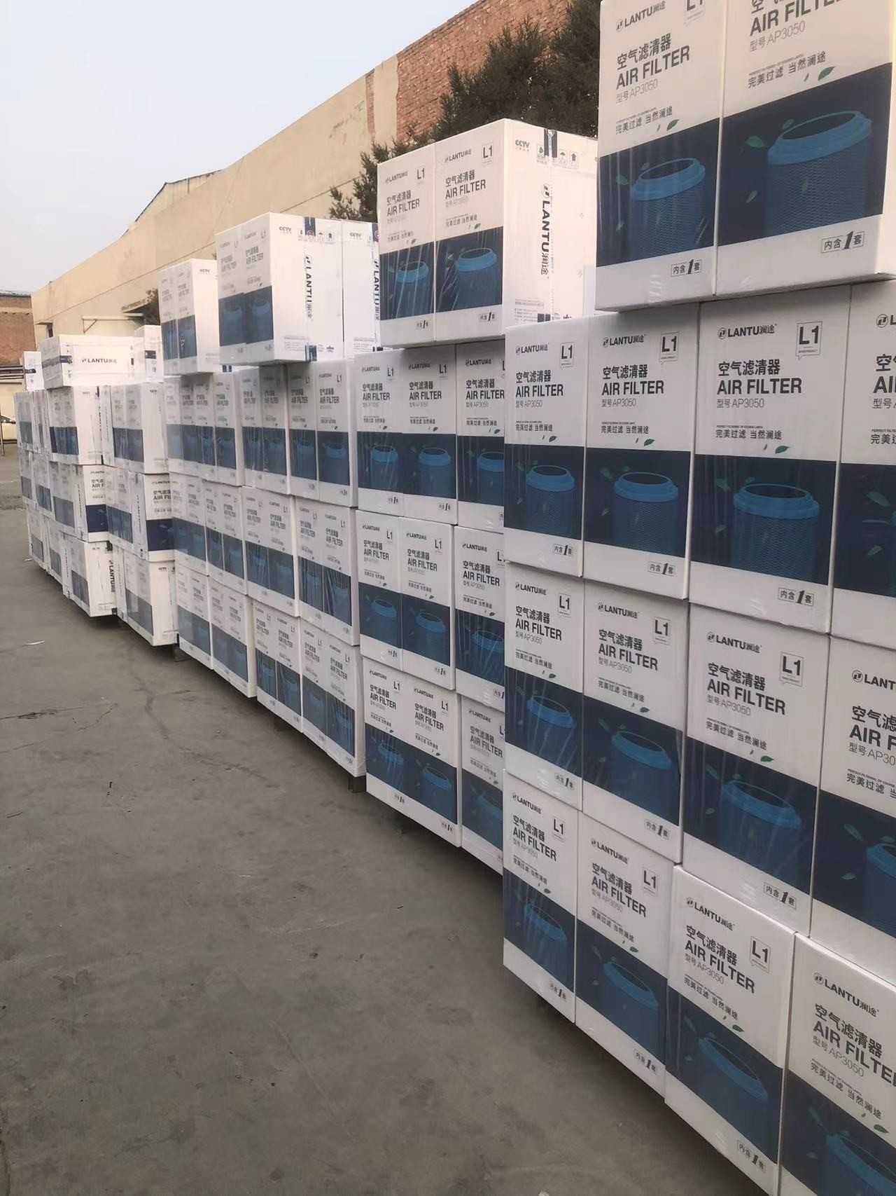 Фильтр воздуха для тяжелых грузовых автомобилей для улучшенной фильтрации пыли и загрязняющих веществ AF26413