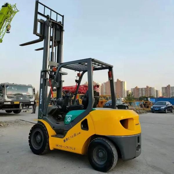 2tons 3t 5t 3000kg TCM Komatsu Forklift Japan ISUZU Engine with 2 Stage/3 Stage Mast
