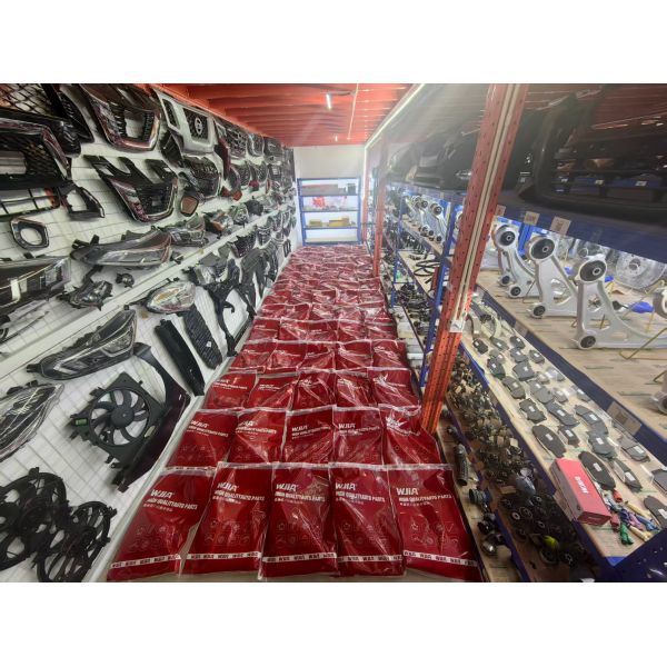 17040-4M405 Montaje de la bomba de combustible para Nissan Sunny N16 17040-8M100