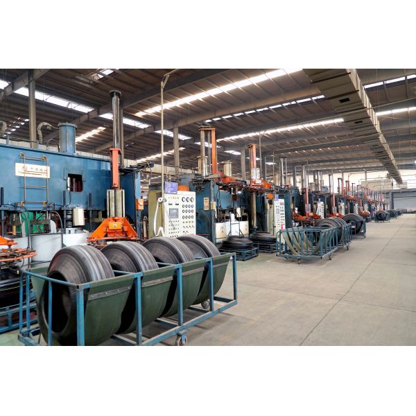 10.00R20 All Steel Radial Truck Tyre Excellent Loading Capacity