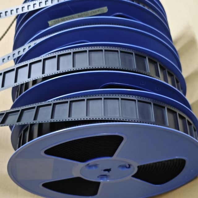 16mm Clear PS ESD Carrier Tape for SMT SMD Component Packaging