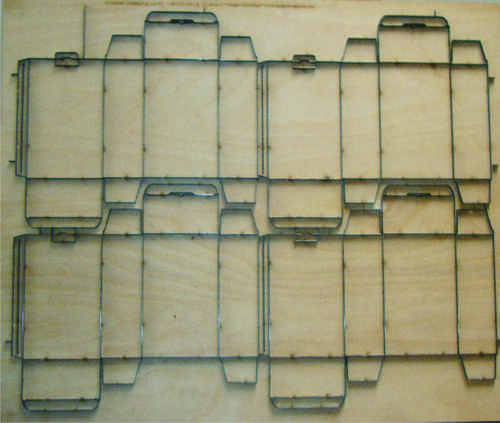 Máquina de cortar e descascar cartões de 1650 mm