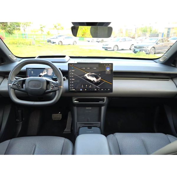 Lynk & Co Z20 Electric Vehicle with 530km Range Rear-Wheel Drive and Automatic Transmission