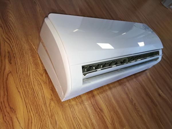 O tubo 2 refrigerou a água Fcu fixada na parede, unidade pequena da bobina do fã de 200CFM 0.6TR