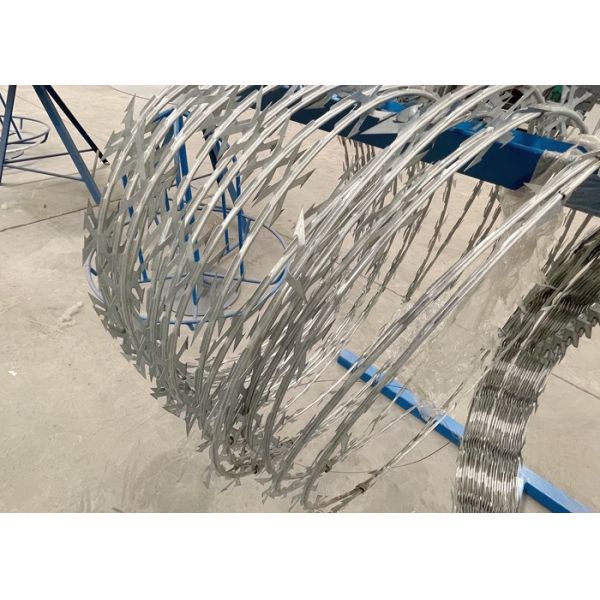 CBT65 BTO22 Cross Razor Barbed Wire Fence Blade Wire Concertina Welded