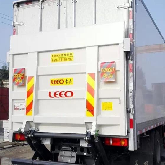 Elevador hidráulico da bagageira do CE de 2 Ton Vehicle Tail Lift para o caminhão da carga