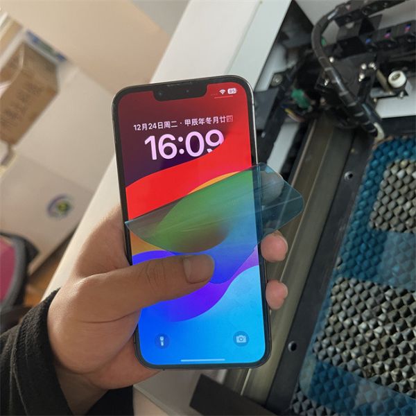 Screen Protector Laser Cutting Machine supporting any model and shape with easy modification and addition of template data