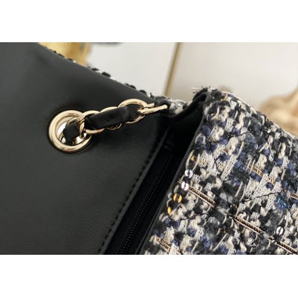 Mouth Cover Luxury Chain Bag Stitching Wool Metal Collocation