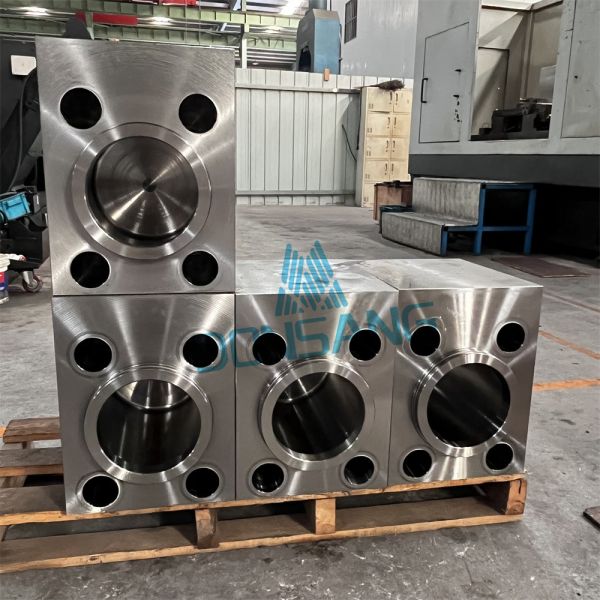 42CrMo HB20G Hydraulic Breaker Cylinder Rock Hammer Spare Parts DS13C