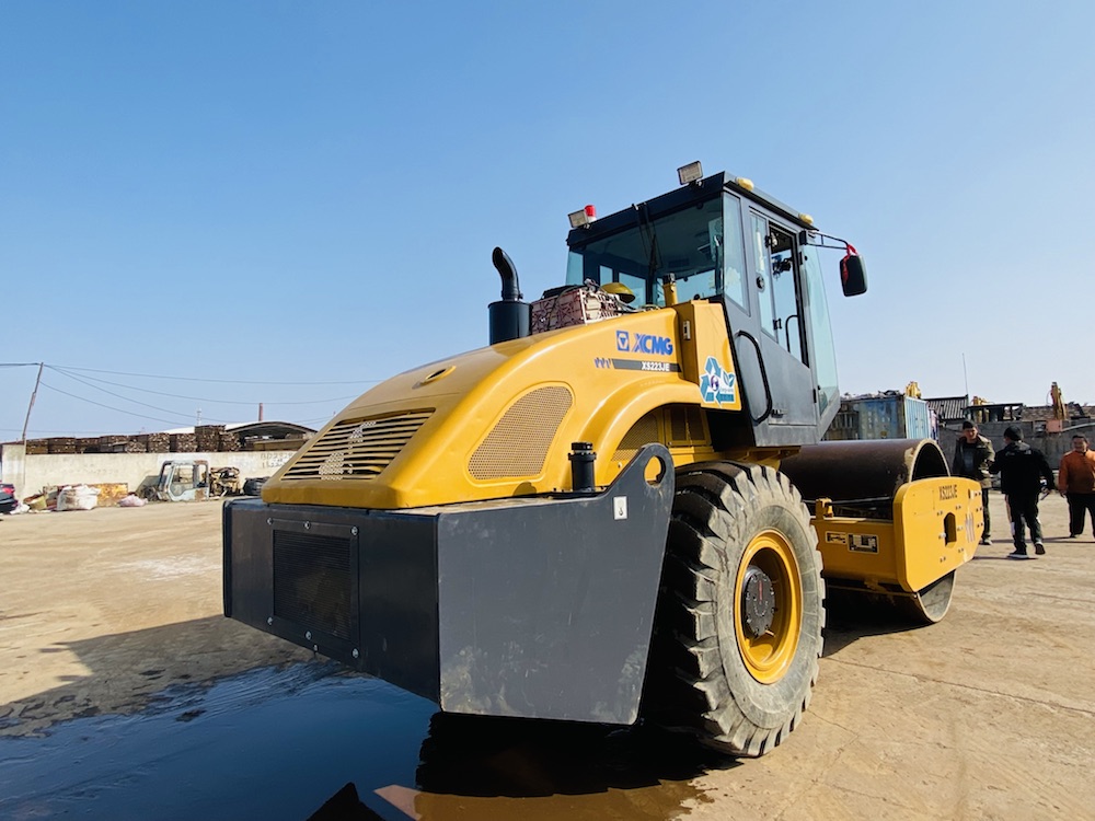 Использованный XCMG XS223 вторичный колесный дорожный ролик