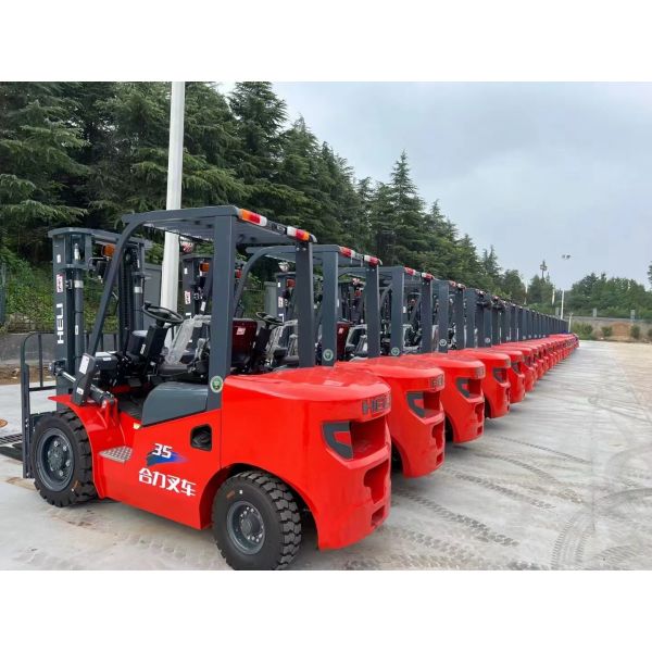 HELI 10-тонный дизельный вилочный погрузчик CPCD100 с позиционирующим устройством для вилок в Шанхае