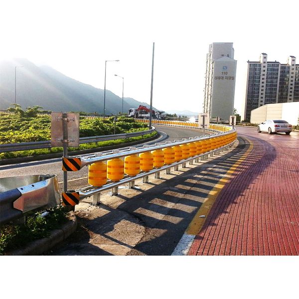 EVA Material Highway Protective Traffic Safety Rotary Barrel Roller Barrier