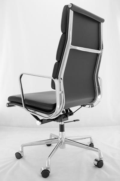 Eco Friendly Modern High Back Office Chair Comfortable Wear Resistant For Conference Room