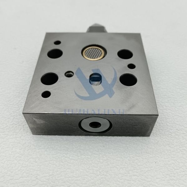 Pressure Reducing Valve 702-21-55310 7022155310 Hydraulic Pump Valve for Komatsu Excavator PC200-6 PC60-7