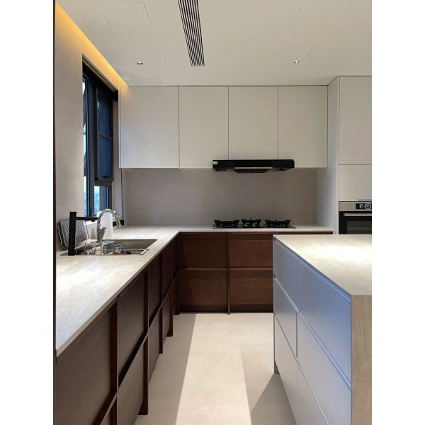 Kitchen Cabinet With 304 Ss Metal Countertops And Double Sinks For Hotel