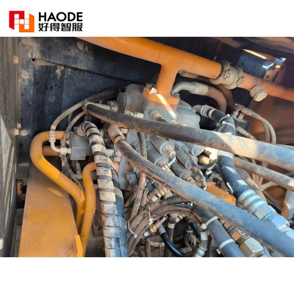 Подержанный экскаватор Kato HD820-R5 в отличном состоянии с двигателем MITSUBISHI 4M50TL