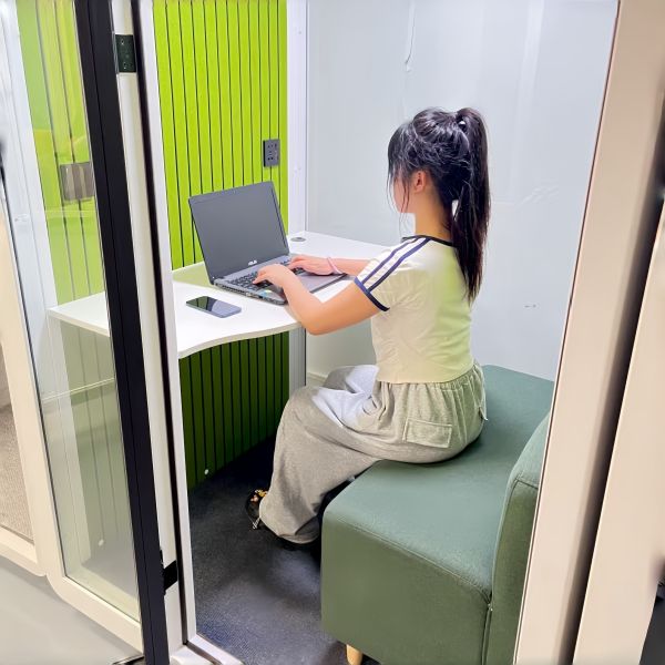 Cabine de bureau privée pour une personne, insonorisée, acoustique, pour les bureaux
