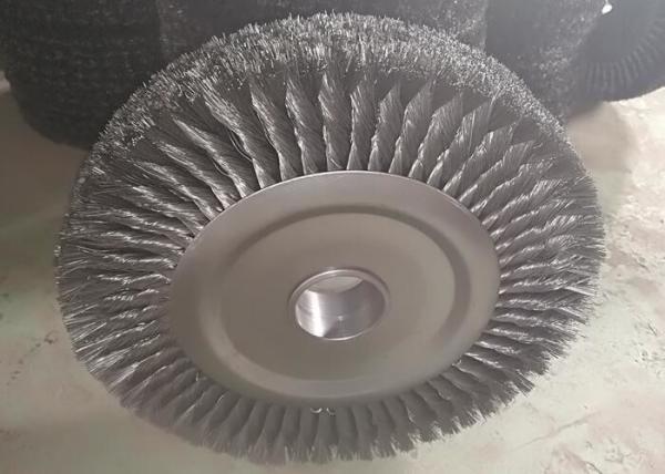 Wire Descaling Brush / Knotted Wire Wheel Brush Four Knot Sections Combined