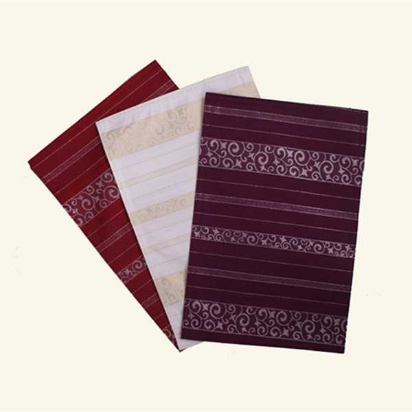 100% polyester jacquard placemat with gold thread -X‘mas design