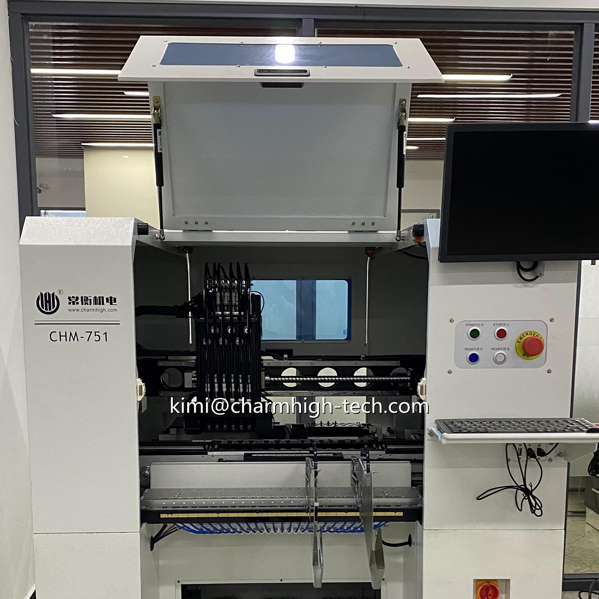 Автомобиль прокладывает рельсы меля машина CHM-751 Charmhigh собрания PCB винта 6 голов