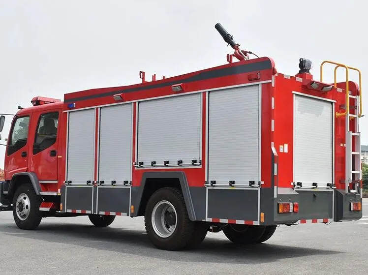 ISUZU Fvr 240HP 4tons Water 2tons Foam Fire Truck 6tons Fire Rescue Vehicles