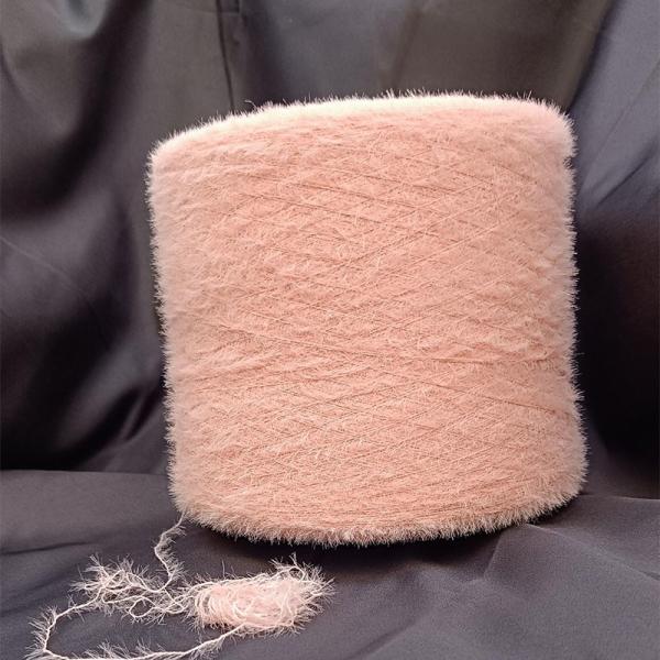 Fils de plumes de polyester de 1,3 cm à 2,0 cm à 3,0 cm à 4,0 cm pour le tricotage de cardigan