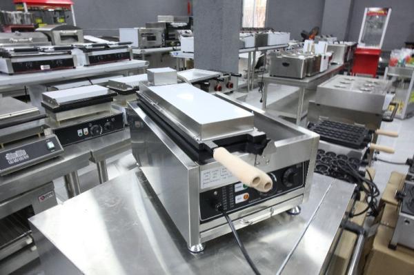 Coréia Peixe Taiyaki Máquina 6pcs Waffle Fish Maker com em 2023 ano