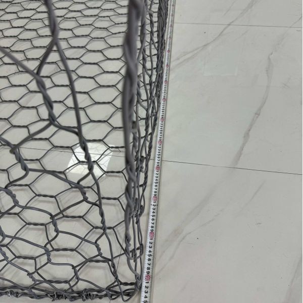Heavy gauge wire gabion stone cage for retaining walls erosion control riverbank protection and landscaping construction