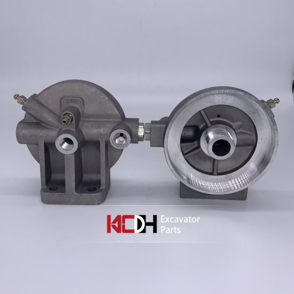 Экскаватор  разделяет основание масляного насоса руки фильтра разделителя воды топлива 460 P954895 алюминиевое, соответствующее для воздушного фильтра