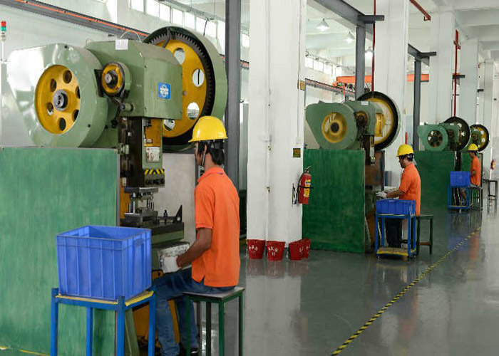 CNC листа ASTM 0.15mm штемпелюя допуск частей 0.01mm