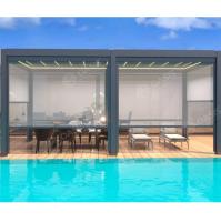 Fabrique fournissant une pergola en aluminium moderne avec des louves électriques