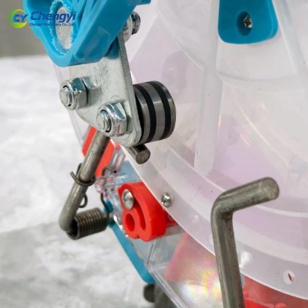 Roller Type Fertilizer Spreader Machine For Commercial Farms Custom Hand Push Planter
